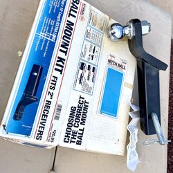 U-Haul Hitch Ball + Ball Mount Kit (open box)