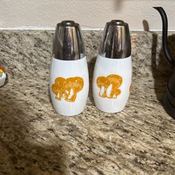 Mushroom Salt and Pepper Shakers