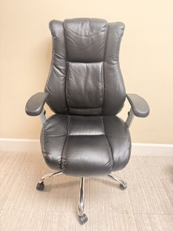 Executive Office Chair – Excellent Condition – $50