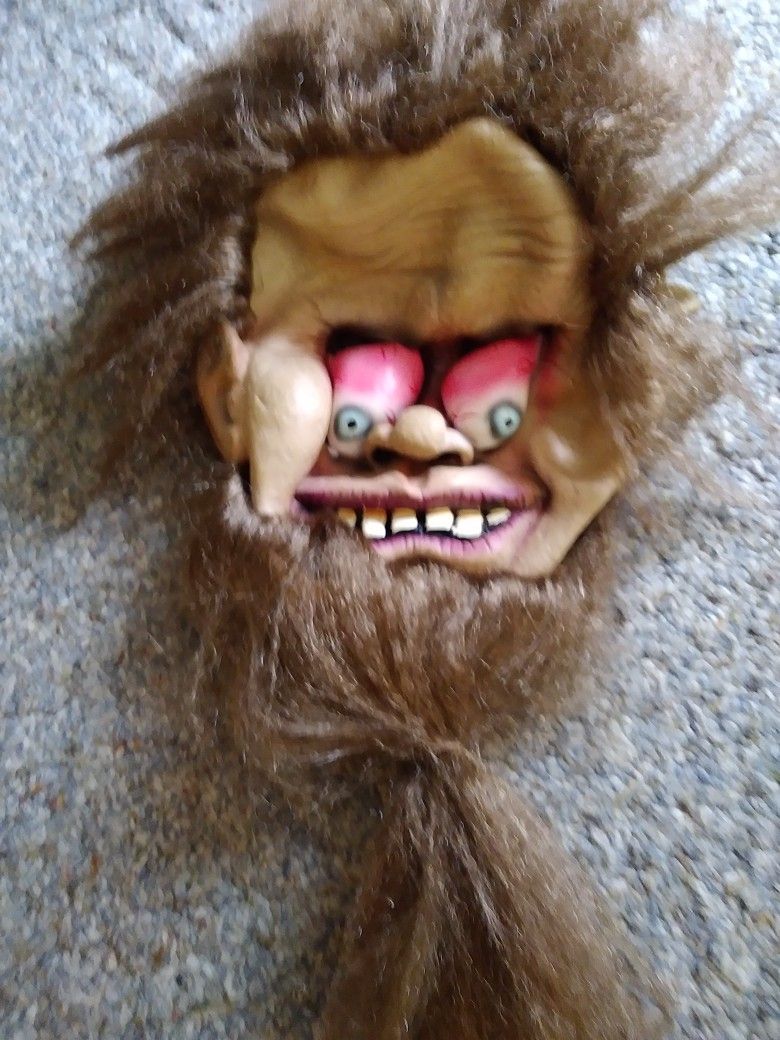 SCARY. EYE. POPPIN. MASK. BRAND NEW NEVER USED LONG HAIR & LONG BEARD 40 BUCKS OR BEST OFFER