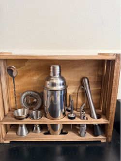 Wooden bar tool organizer