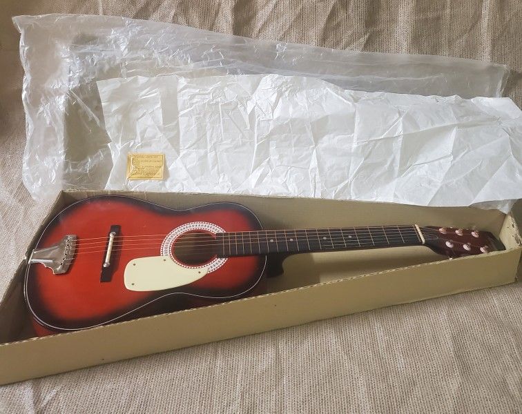 Brand New Harmony H0301 Guitar