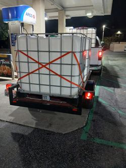 Clean 275 gallon Food grade green lid ibc tote