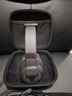 Project Rock UA JBL Bluetooth HEADPHONES W/audio & USB cables