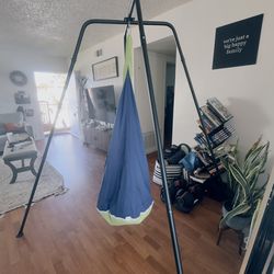 Kids swing with stand