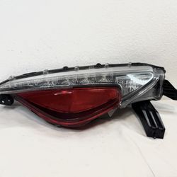 2017-2022 TOYOTA PRIUS PRIME RH PASSENGER SIDE TURN SIGNAL BUMPER LIGHT HEADLIGHT OEM 