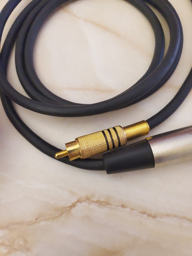 5 Ft Sheilded XLR-F to RCA Gold
