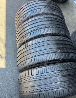 215 55 17 Michelín I'm selling this set of tires with 80% life left on all 4