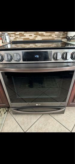 LG Electric Stove