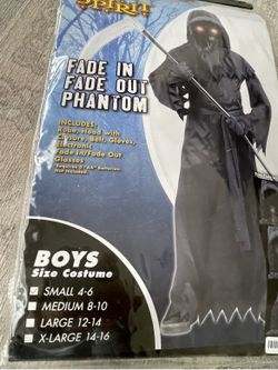 Children’s Phantom Of Darkness Costume. Size Small/4-6 yrs
