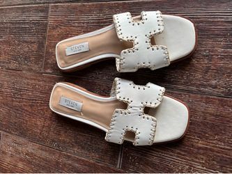 WHITE SLIPPERS