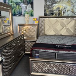 Queen Bedroom Set On New Year Blow Out Sale $2799 Includes Queen Bed, Dresser, Mirror, 2x Night Stands, Chest & Free Queen Size Mattress!! $2799 🥳🎉