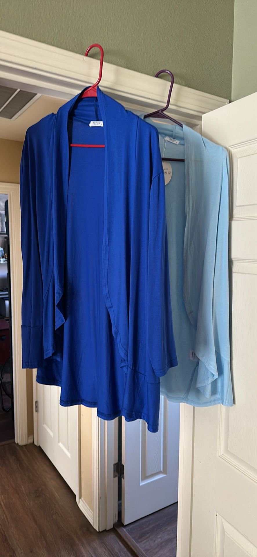 Cardigan, Hot Rollers
