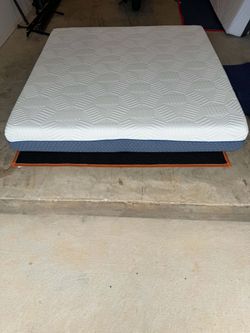 Like New King Memoryfoam Mattress
