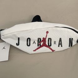 Nike Air Jordan Crossbody Bag White Black Jumpman Fanny Pack Hip Waist Belt
