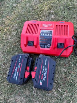 Milwaukee
M18 18-Volt Lithium-Ion REDLITHIUM FORGE Starter Kit with 12. 0Ah & 12. 0Ah Battery and (1) Rapid Charger