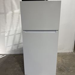 Edgestar refrigerator