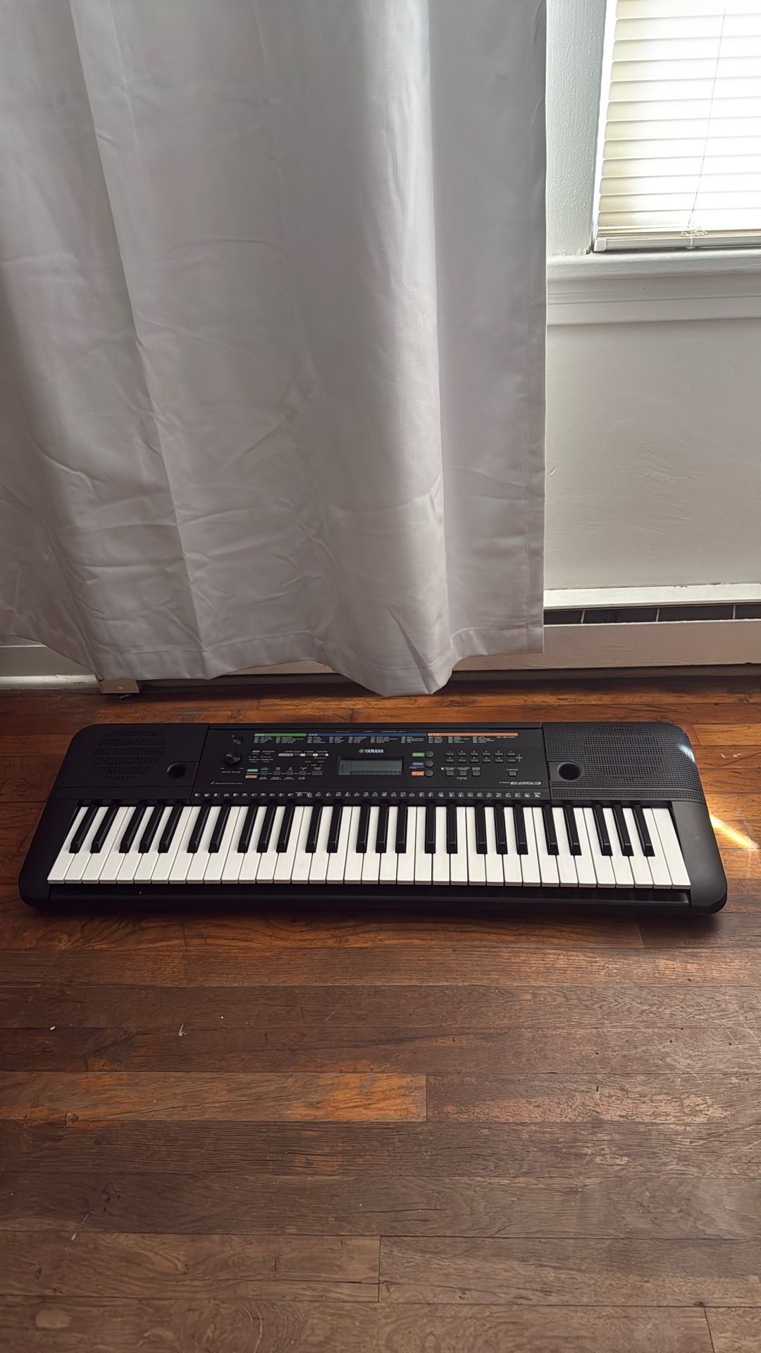 Yama PSR-EW426 Piano 