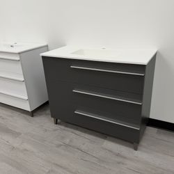 Vanity And Integrated Sink 