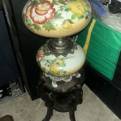 Hurricane Parlor Lamp 3-Way 24½" Tall  Gone with the Wind Style Hand Painted