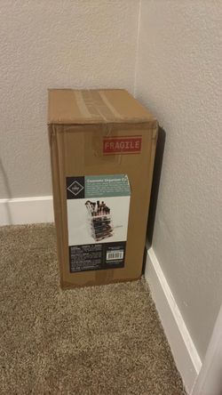 Makeup organizer