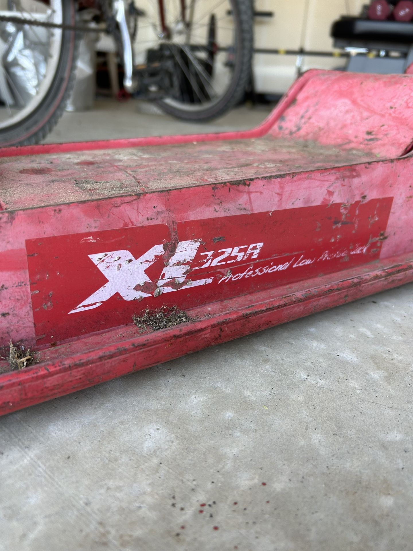 Low-Pro Floor Jack