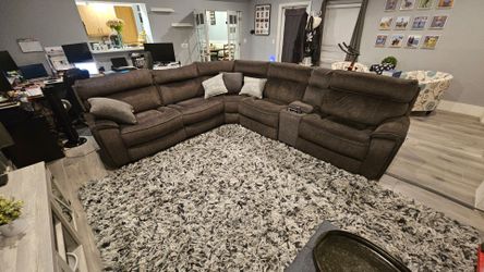 Reclining Sectional Couch