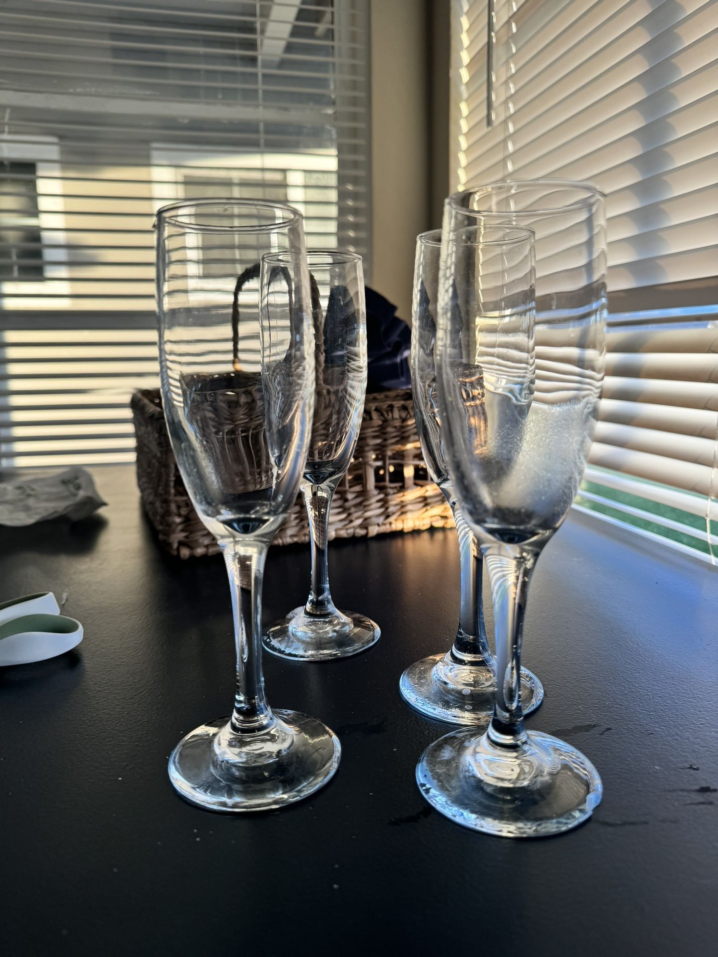 87 Champagne Flutes bulk