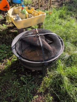 Outdoor fire pit