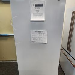 Garage Ready 21.3 cu.ft. Frost Free Defrost Upright Freezer in White