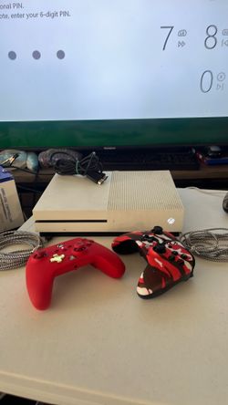 ⬜🎮 Xbox One S Console Gift Bundle 2 RED variation or Camo controllers Wired 2 player Fun Multiplayer