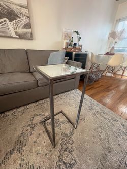 Reflective nesting dinner tables (2)