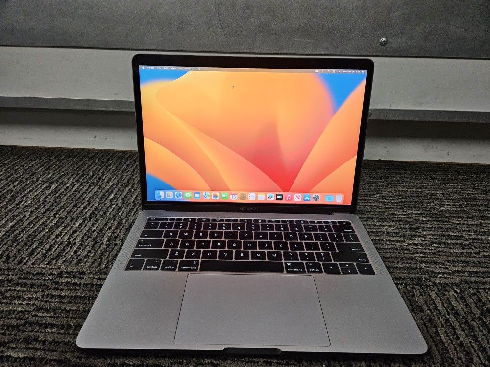 Apple Macbook Pro 13" Laptop