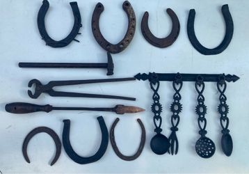 VINTAGE BLACKSMITH TOOLS HORSESHOES FARM DECOR