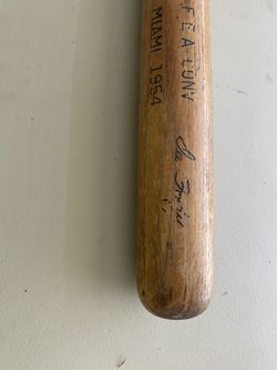 Signed Dee Fondy Bat