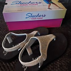 New White Sparkly Skechers Yoga Foam Sandals, New With Box, Size 9