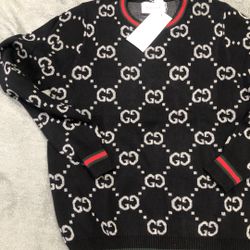 Black Sweater    S,m,l,xl