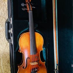 YUAN QIN FULL SIZE  USED VIOLIN WITH CASE & BOW