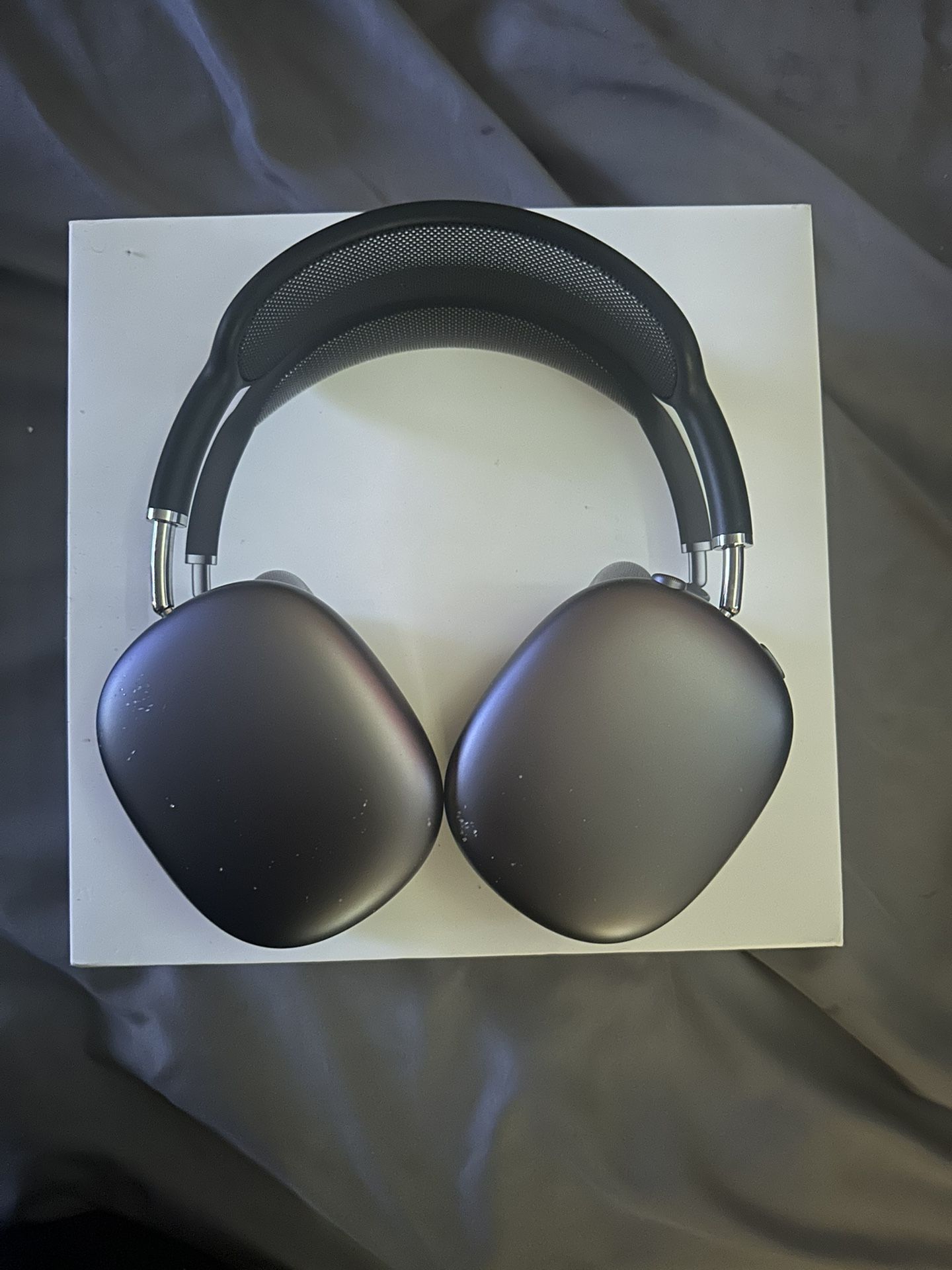 Space Gray AirPod Max