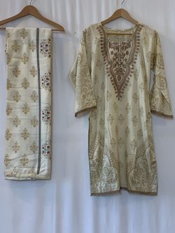 Pakistani clothes
