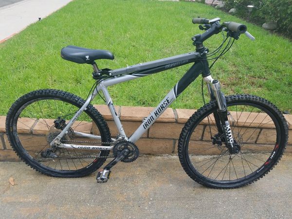 Ironhorse quantum mountain bike for Sale in Diamond Bar, CA - OfferUp