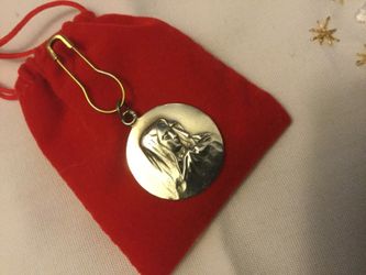 Vintage Silver Pendant & Silver Necklace with 3 crystal flowers 🌺