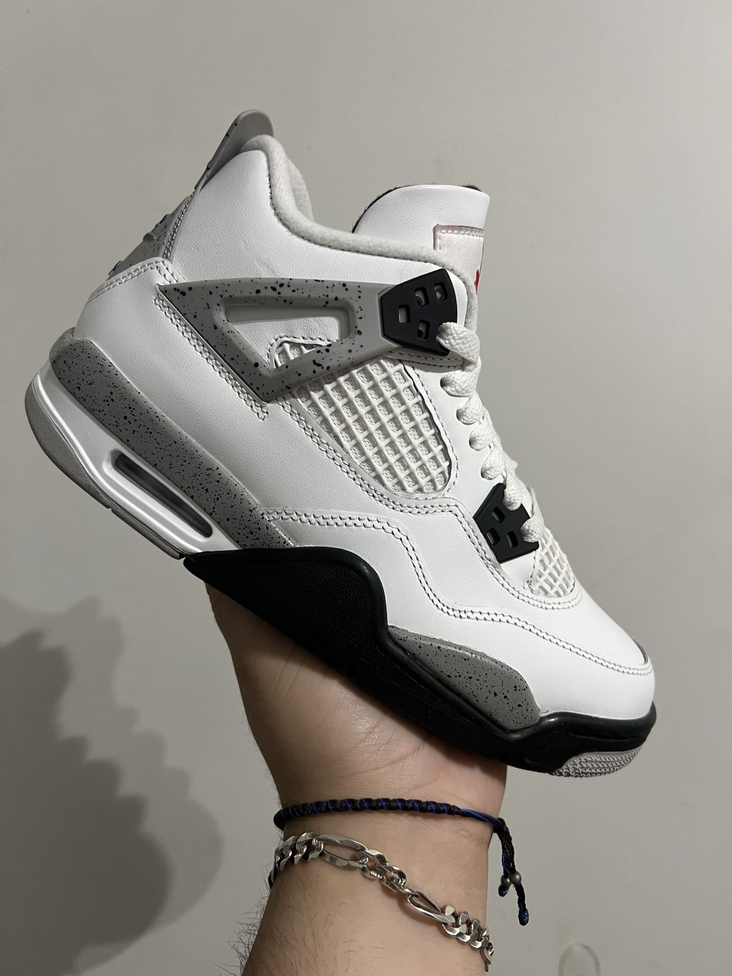 Jordan 4 White cement