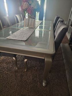 Formal dining table