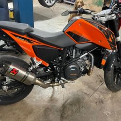 2017 KTM 690 Duke