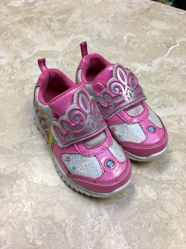 Toddler size 8 Disney princess light up shoes
