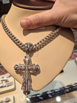 Necklace with cross