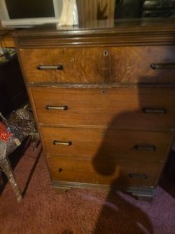 Dresser