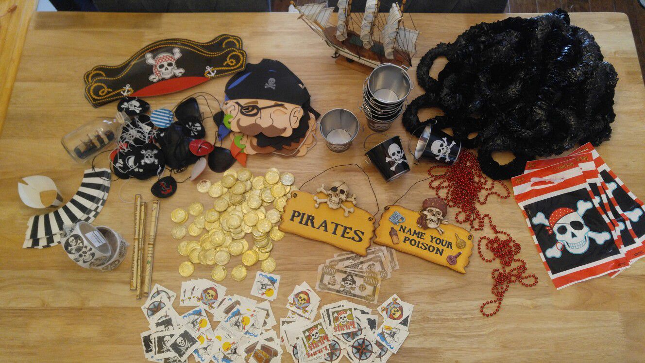 Pirate theme part supplies - See picture