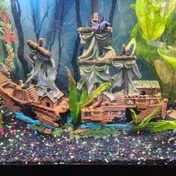 Large Ship Wreck For Aquarium Decor